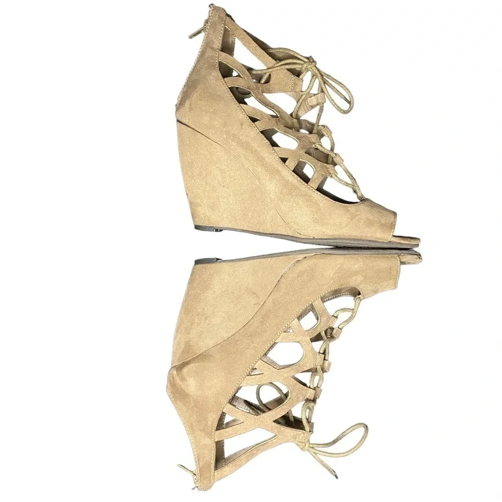 Mia Maris Wedge Gladiator Strappy Tie Sandal Tan Size 9